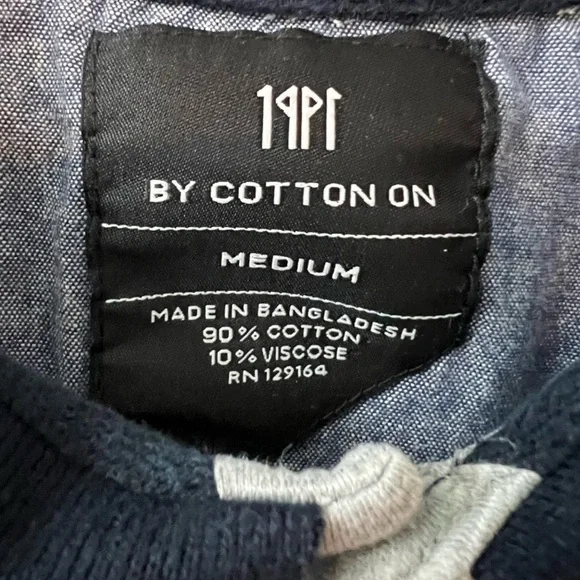 Bundle of 4 Men's Polo and T-Shirt Set - White, Gray, Black all size medium - Picture 5 of 9